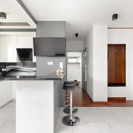 Apartment Z Tarasem Warsaw